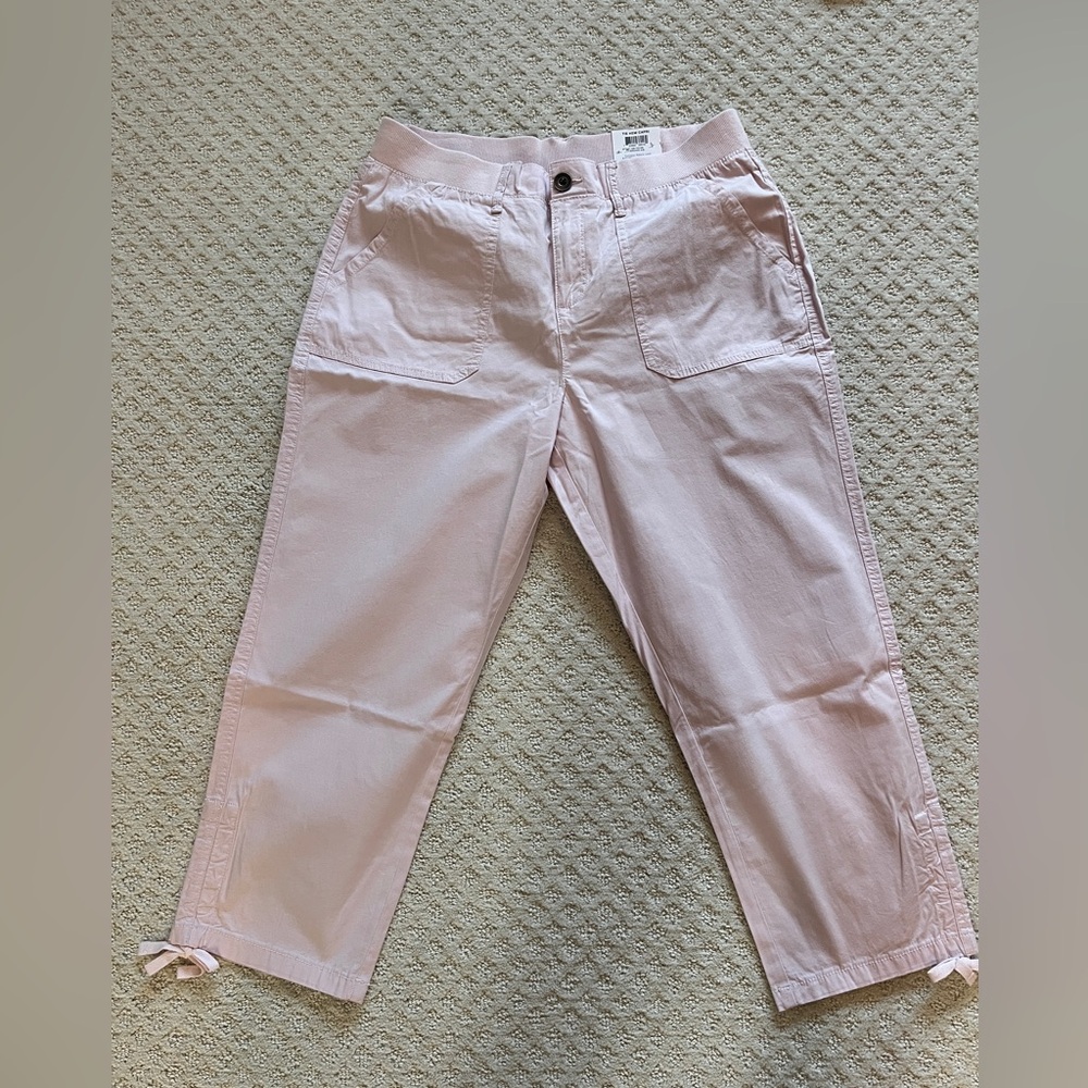 Style & Co Mid Rise Comfort Waist Pink Capri Pants Size 12. NWT